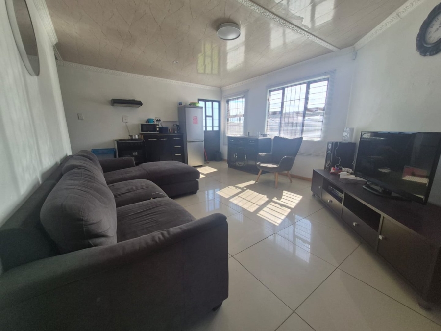 2 Bedroom Property for Sale in Fairview Eastern Cape